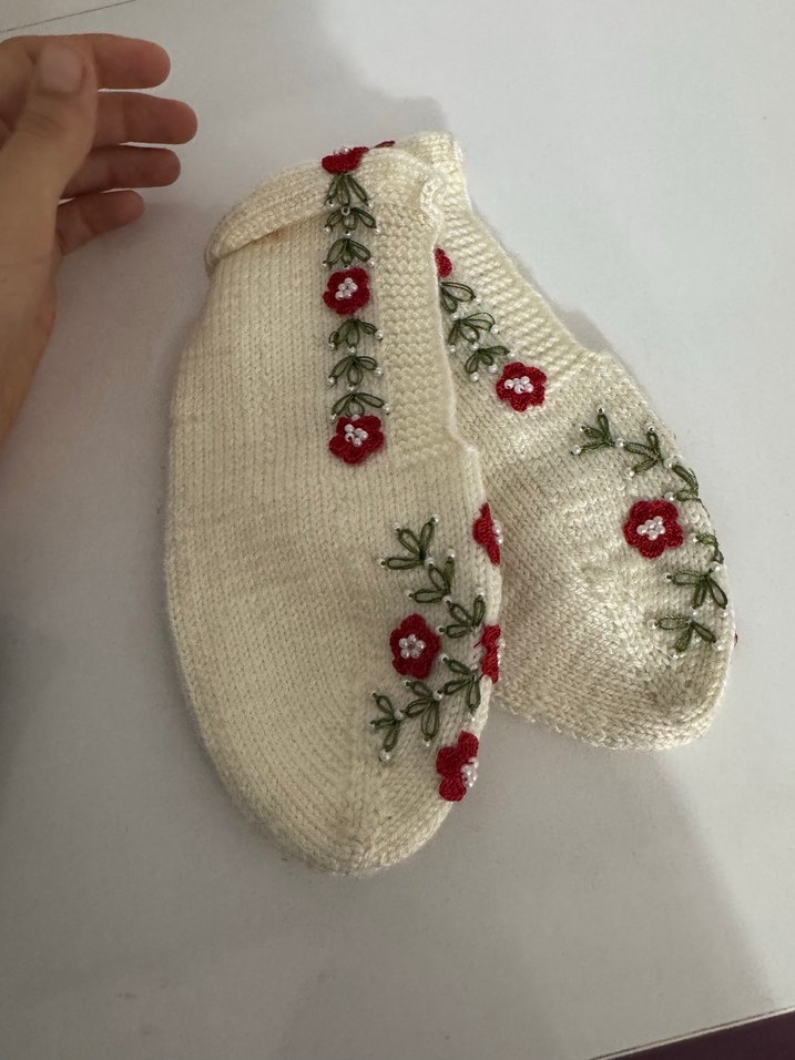 Nakışlı krem Örgü Kadın patik 5 mil isteginz model ve renk örülr - Görsel 2