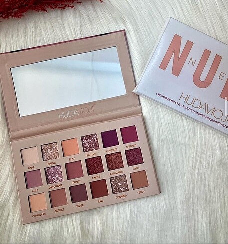 Hudamoji nude far paleti