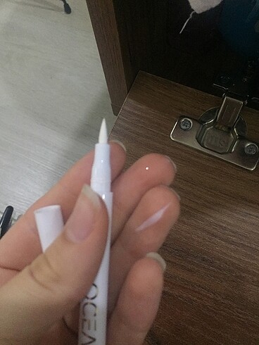  Beden iki adet beyaz eyeliner