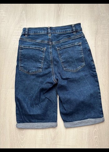 Lacivert Bol Kesim Kemerli Mini Kot Şort - Görsel 8