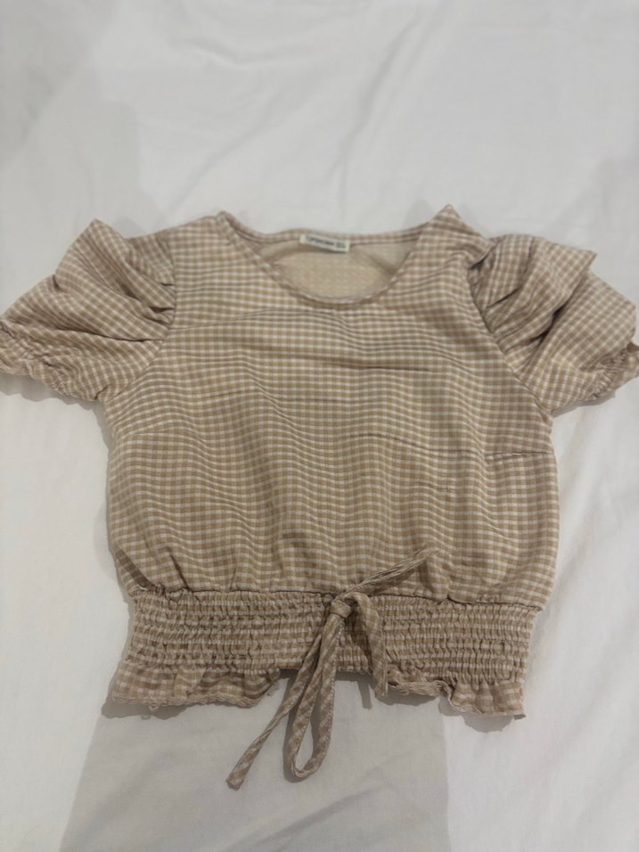 Bej Kısa Kollu Fırfırlı Kadın Bluz - Görsel 3