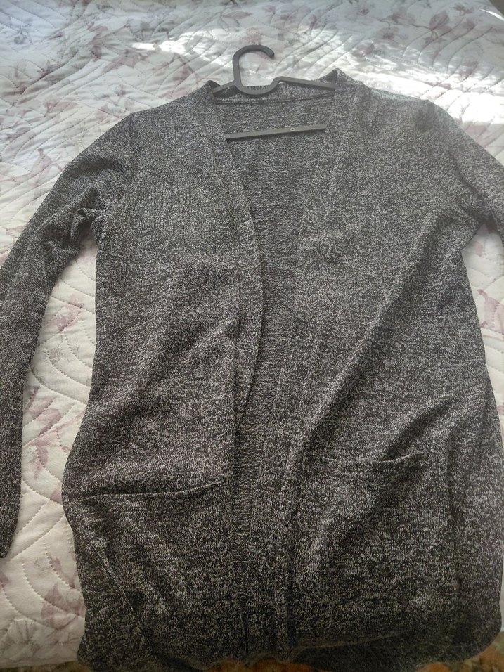 Gri Triko Kadın Hırka V Yaka
Lc waıkıkı S - Görsel 2