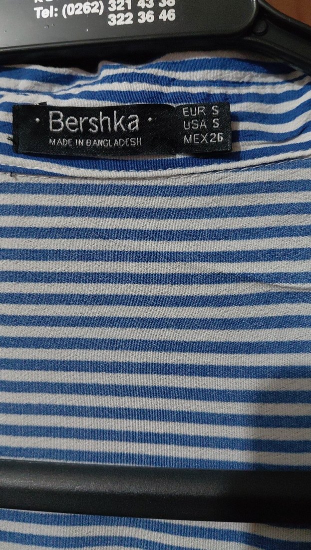 Düğmeli Lacivert Çizgili Kadın Gömlek BERSHKA - Görsel 3