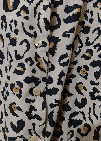 Düğmeli Leopar Desenli Kadın Gömlek - Görsel 2