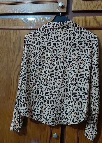 Düğmeli Leopar Desenli Kadın Gömlek - Görsel 6