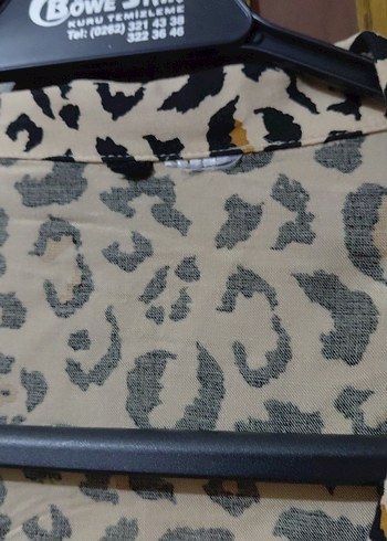 Düğmeli Leopar Desenli Kadın Gömlek - Görsel 7