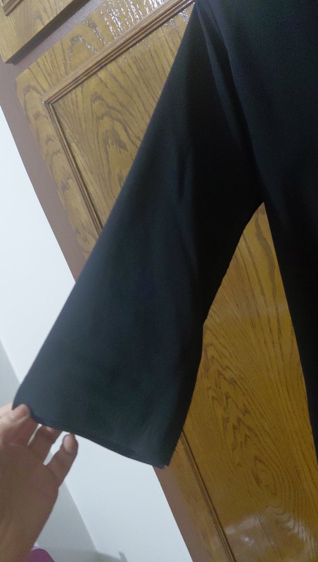 Siyah V Yaka Uzun Kollu  Gömlek - Görsel 3