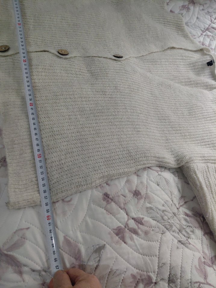 Beyaz V-Yaka Örme Kadın Hırka
DEFACTO ANGORA 2 xl - Görsel 2