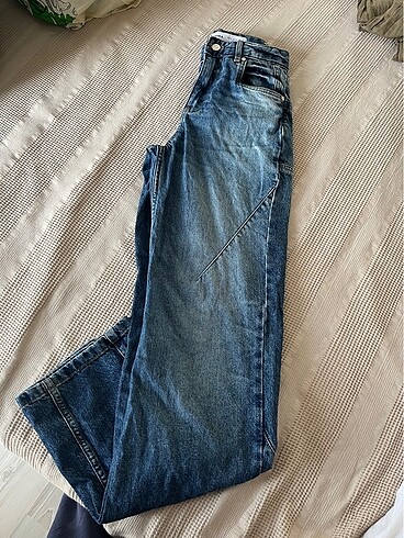 Bershka Jean