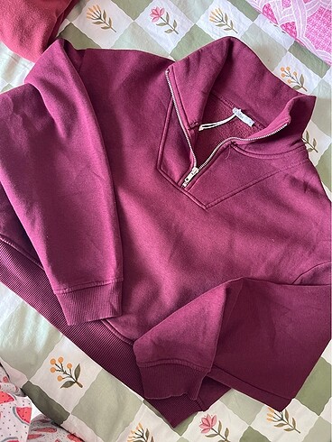 Crop sweatshirt