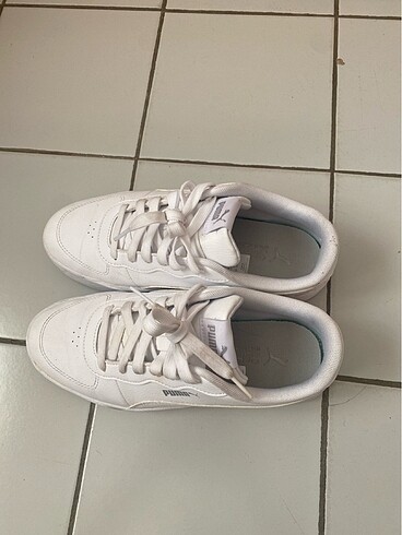 38 Beden beyaz Renk Puma spor ayakkabı