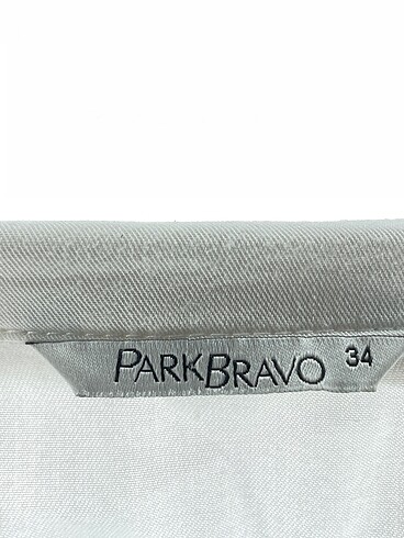 34 Beden beyaz Renk Park Bravo Yelek %70 İndirimli.