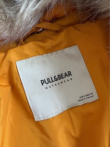 s Beden Pull&Bear mont