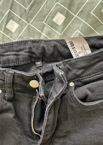 Trendyolmilla Kadın Siyah Midi Boy Kot Pantolon - Görsel 4