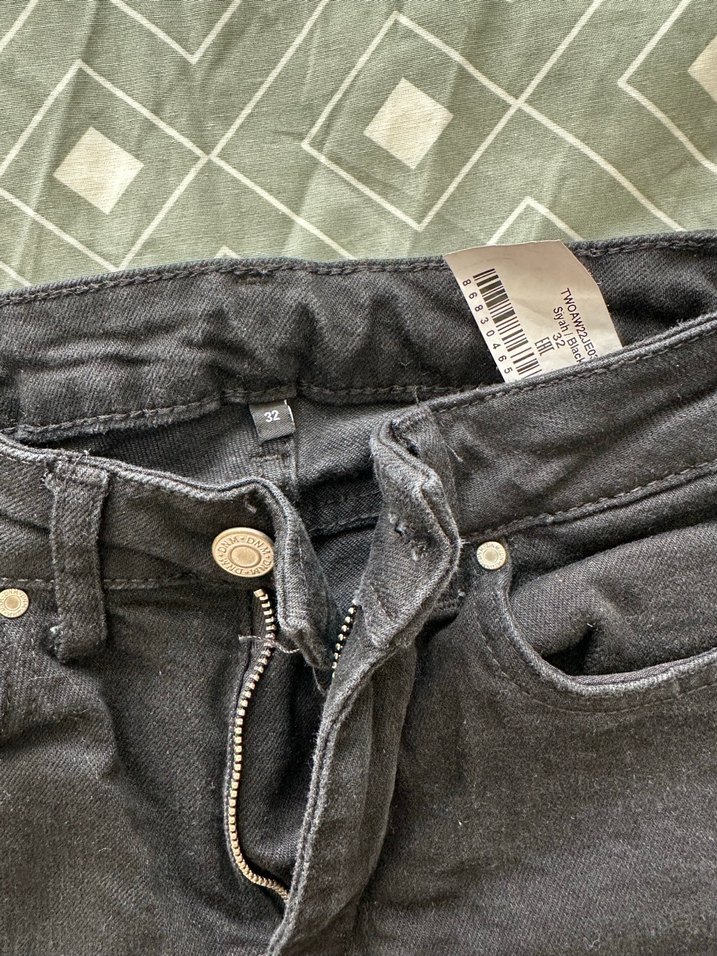 Trendyolmilla Kadın Siyah Midi Boy Kot Pantolon - Görsel 4