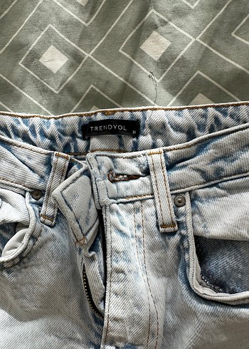 Trendyolmilla Düğmeli Gri Denim Kadın Jean - Görsel 3