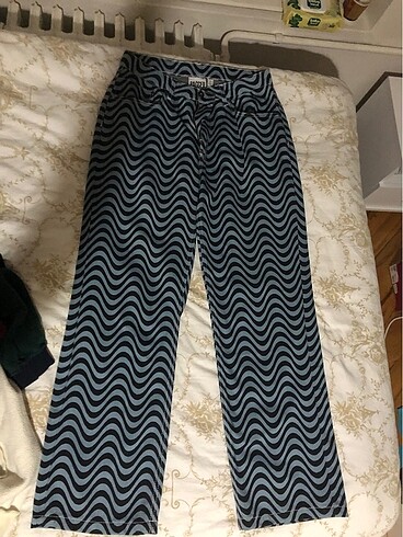 30 Beden Ragged Jeans Dalgalı Pantolon