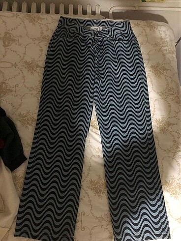 30 Beden mavi Renk Ragged Jeans Dalgalı Pantolon