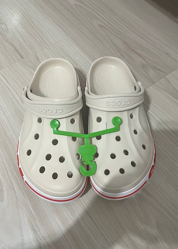 35 Beden Bej Crocs Terlik
