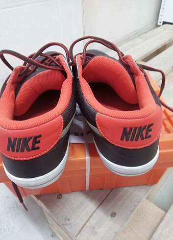 Nike Nike Capri Brown