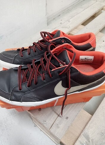 44 Beden siyah Renk Nike Capri Brown
