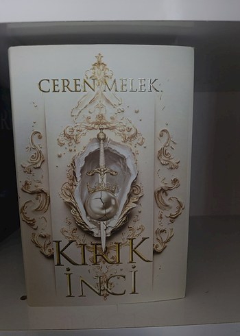  tatsız bir öykü & kırık inci ceren melek 2 kitapta imzalı