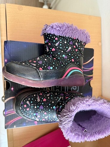 25 Beden siyah Renk Skechers bot