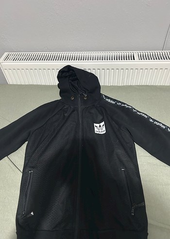 38 Beden Adidas Siyah Kapüşonlu Fermuarlı unisex Ceket