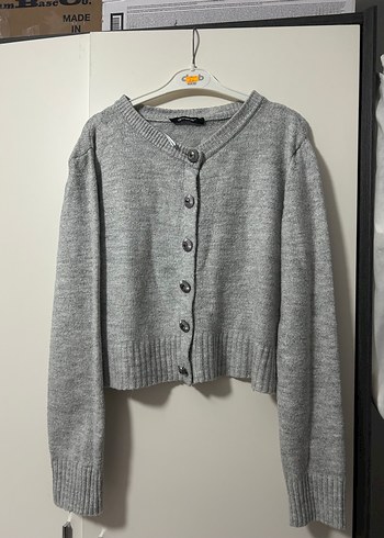 Gri Düğmeli Kadın Hırka - Görsel 3