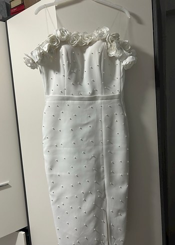 İnci İşlemeli Beyaz Midi Straplez Elbise - Görsel 5