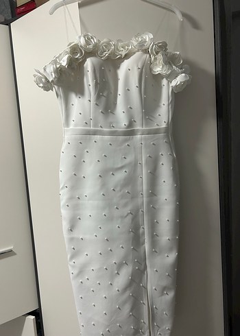 İnci İşlemeli Beyaz Midi Straplez Elbise - Görsel 6