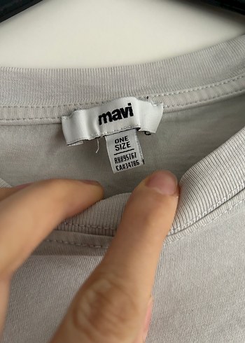 Mavi Baskılı Beyaz Kadın Tişört - Görsel 3