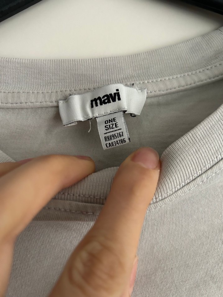 Mavi Baskılı Beyaz Kadın Tişört - Görsel 3