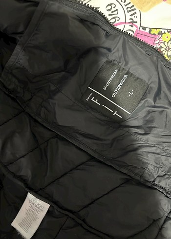 Siyah Fermuarlı Kadın Mont - Görsel 5