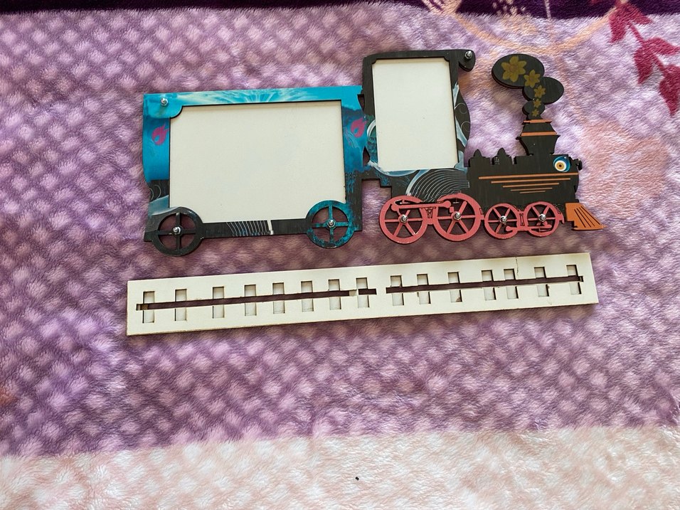 Renkli Tren Tasarımlı Çerçeve - Görsel 4
