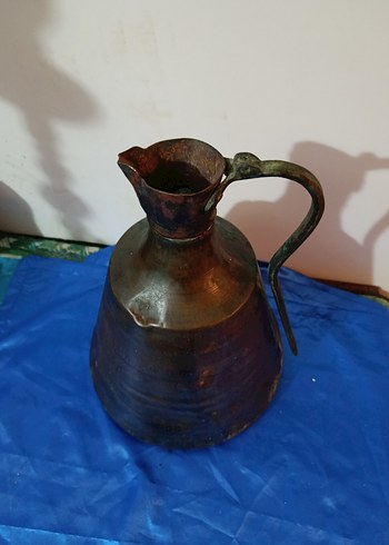 Koyu Kahverengi Antika Bakır Sürahi - Görsel 3