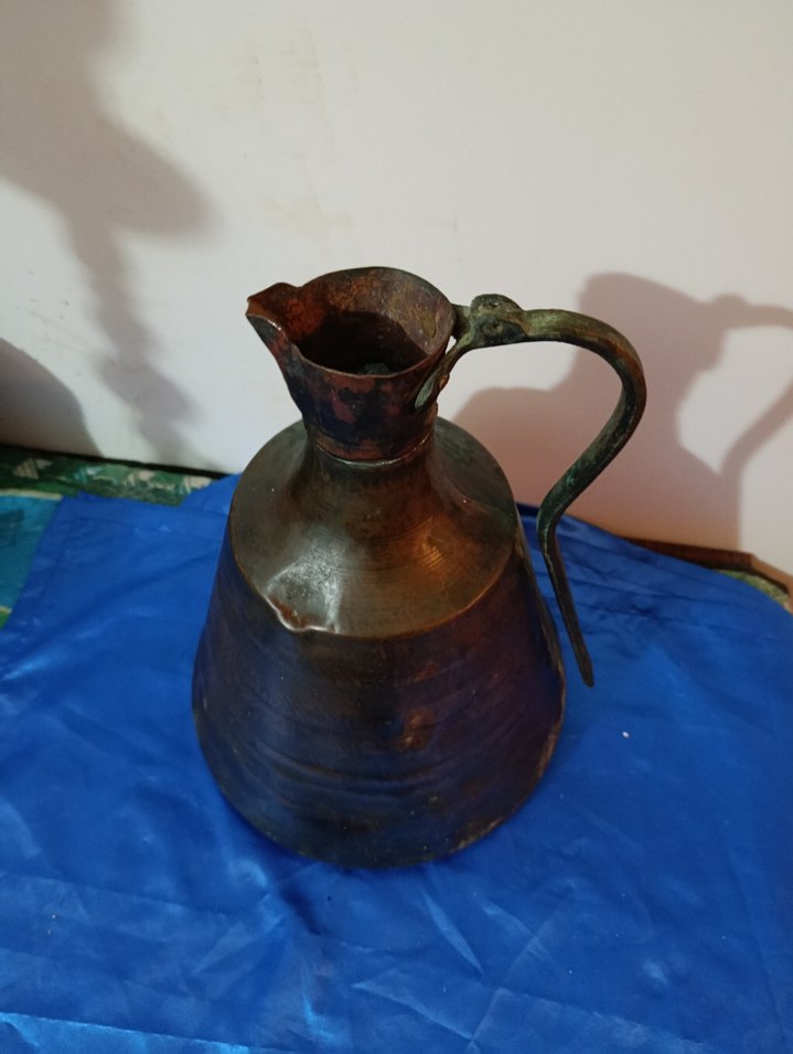 Koyu Kahverengi Antika Bakır Sürahi - Görsel 3