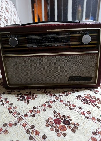 Kırmızı Vintage Müzik Sistemi - Görsel 2