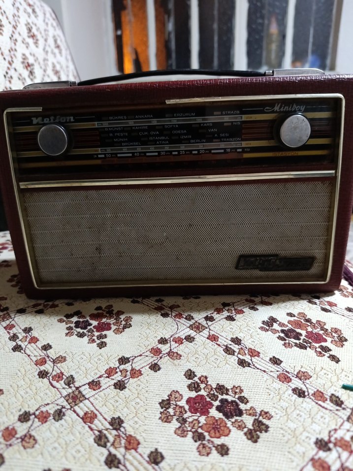 Kırmızı Vintage Müzik Sistemi - Görsel 2