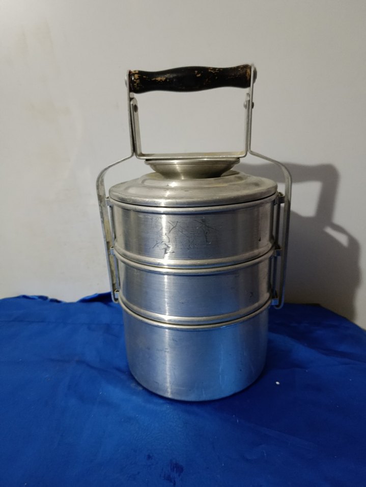 Gri Metal Katlanabilir Yemek Kabı - Görsel 4