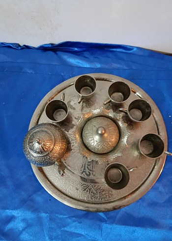 Altın Renkli İşlemeli Çay Seti - Görsel 3