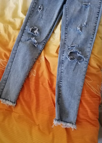 38 Beden mavi Renk Yırtık pantolon