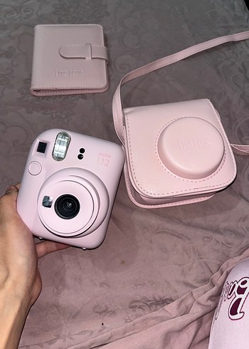 Fujifilm İnstax mini 12 fotograf makinesi