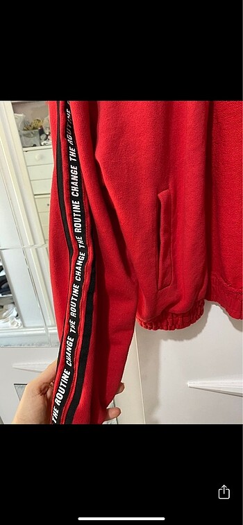 l Beden Bershka kırmızı ceket