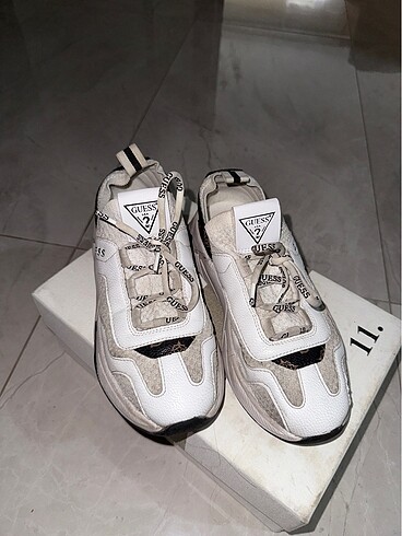Guess spor ayakkabı