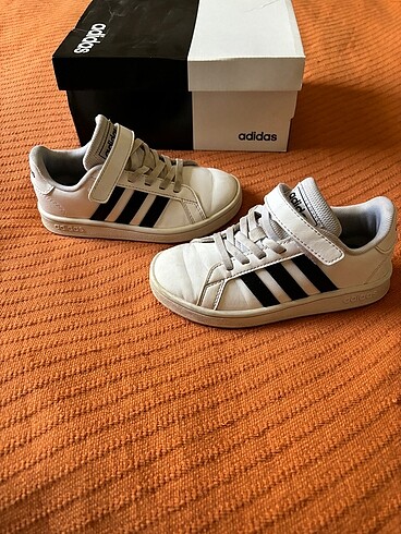 28 Beden Orjinal Adidas Cocuk Ayakkabı