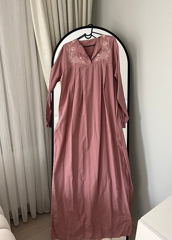 Pembe Nakışlı Uzun Bohem Elbise