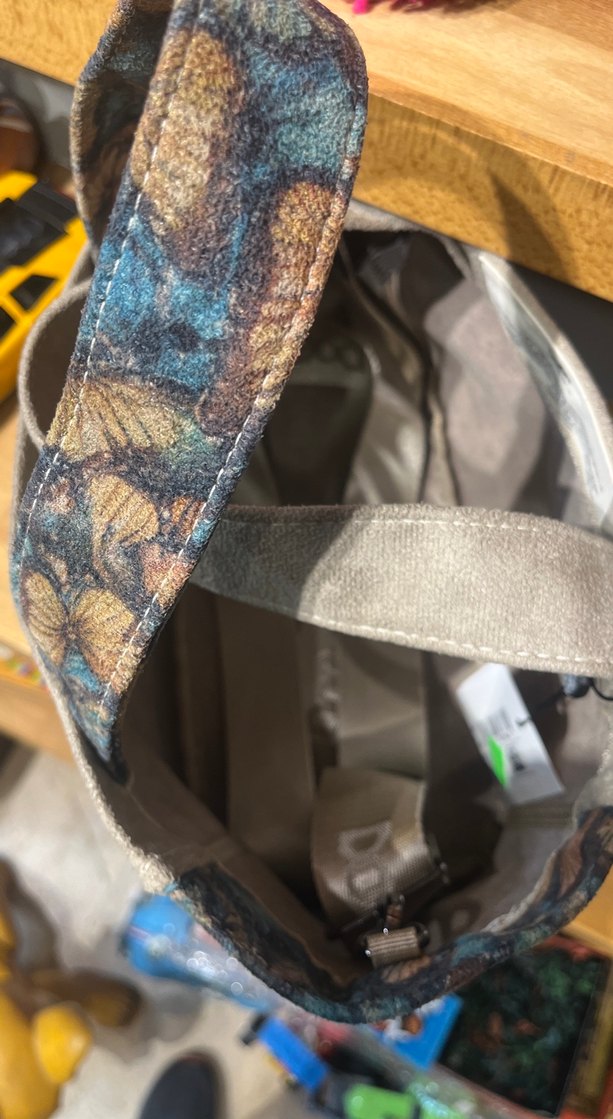 Kelebek Baskılı Kadın Süet Çanta - Görsel 3