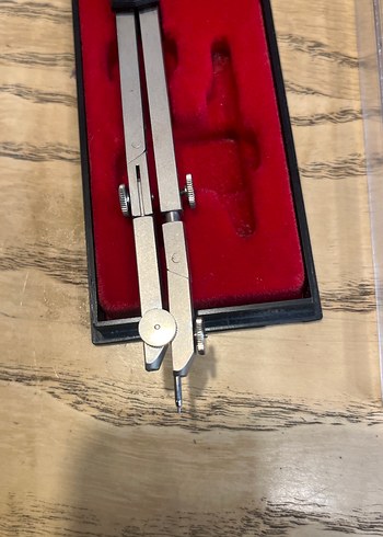 Kırmızı Kutulu Pergel - Görsel 2