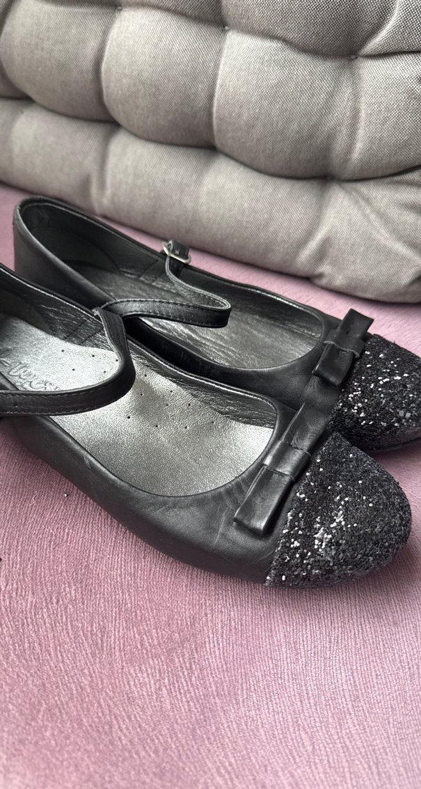 Kız Çocuk Siyah Parlak Tokalı Babet - Görsel 4